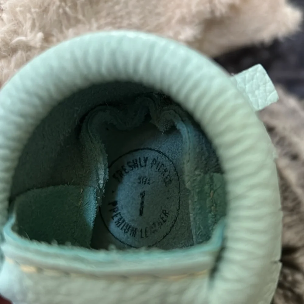 Baby premium leather Freshly Picked infant textured teal moccasins Size 1